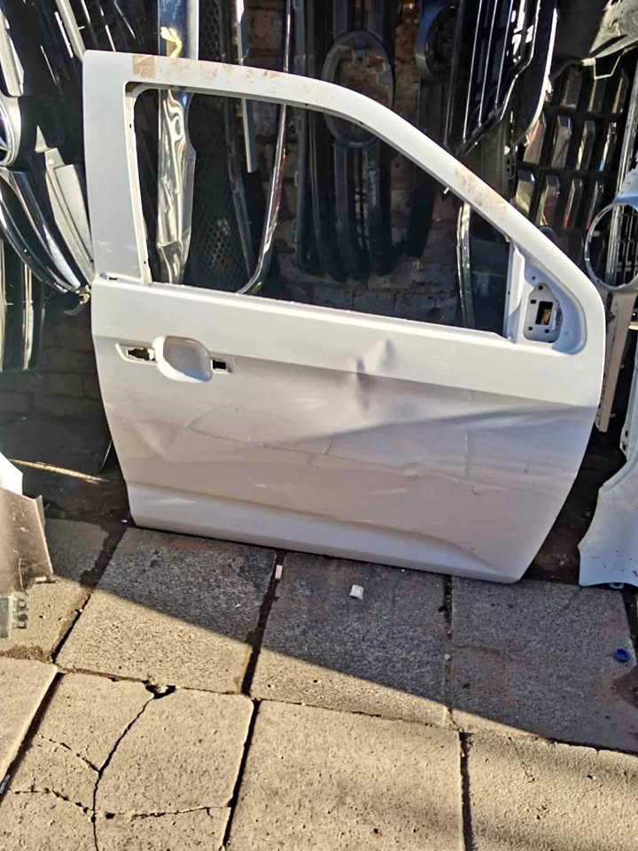 Isuzu dmax 2023 Door Used Auto Body Spare Parts at Sema Spare Center. Affordabl - Private Seller Isuzu dmax 2023 Door Used Auto Body Spare Parts at Sema Spare Center. Affordabl - Private Seller