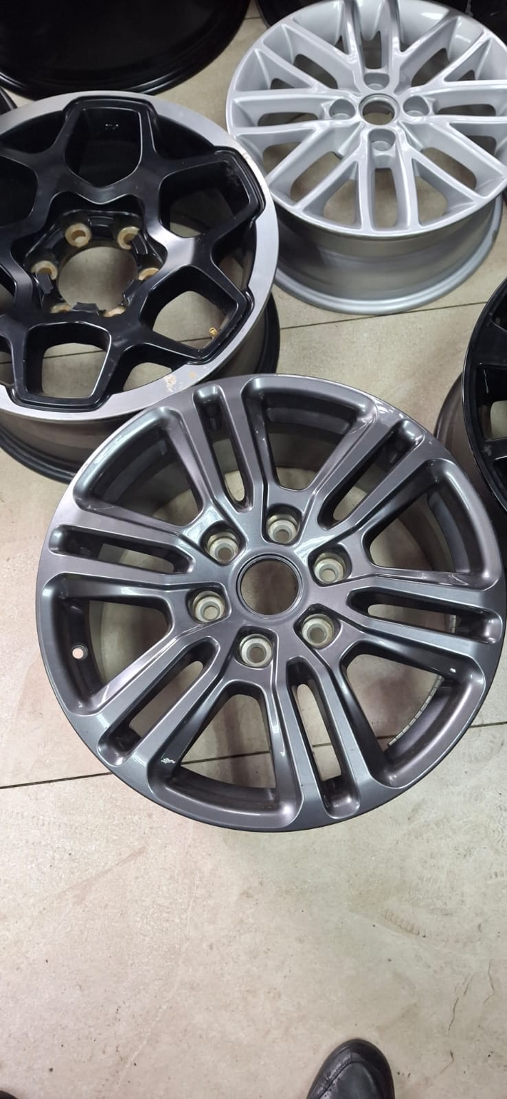 Ford Ranger Wildtrack 18inch original mag to use for spare wheel - Private Seller Ford Ranger Wildtrack 18inch original mag to use for spare wheel - Private Seller