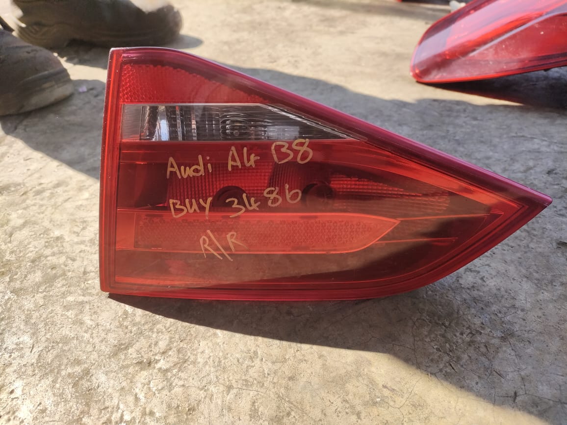 AUDI A4 B8 SECONDHAND TAIL LIGHTS FOR SALE