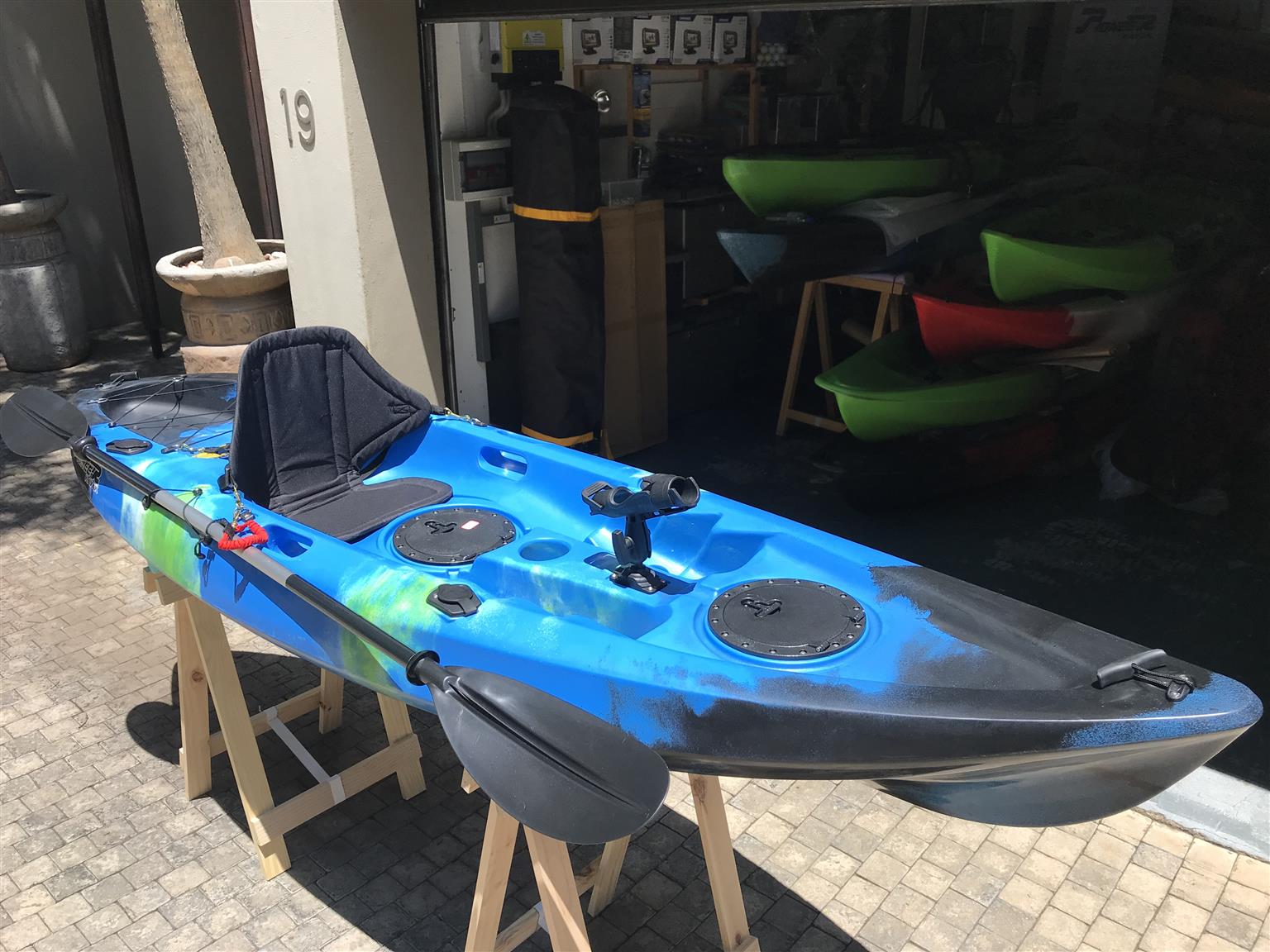 Pioneer Kayak, single including Seat, Paddle & Rod holder, Brand NEW! Free Bag