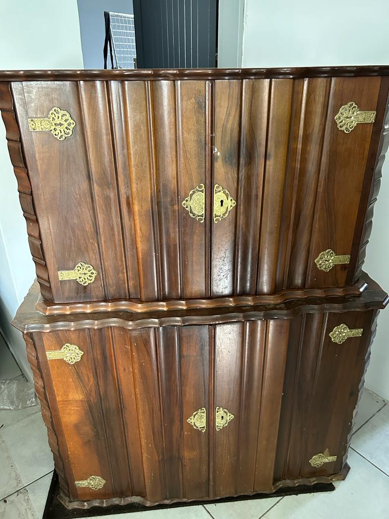 Antique Ball & Claw Cabinet (Glass) Antique Ball & Claw Cabinet (Glass)