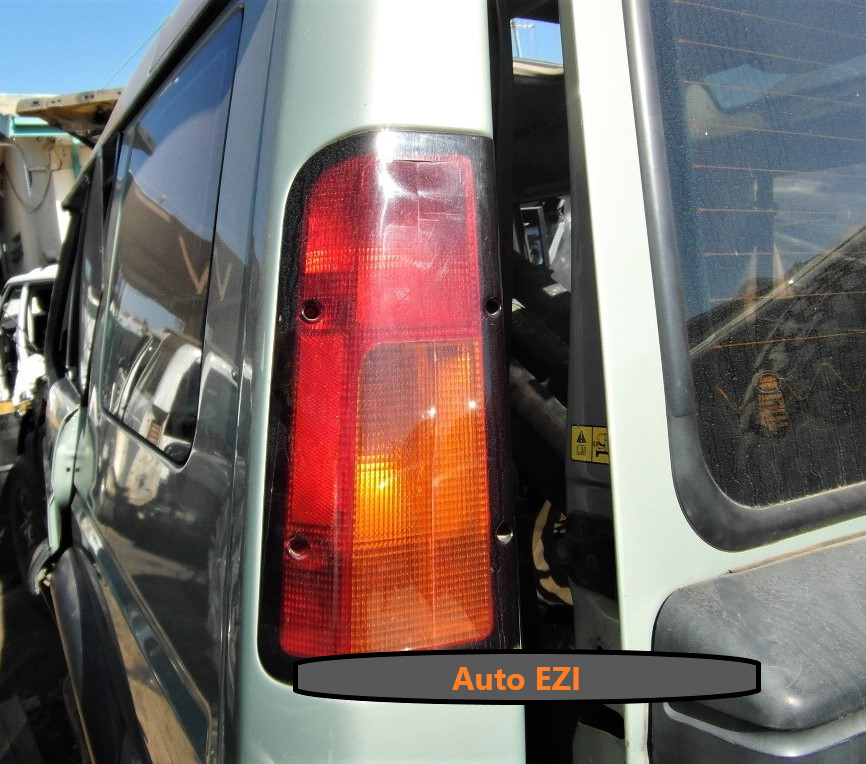 discovery 2 tail lights