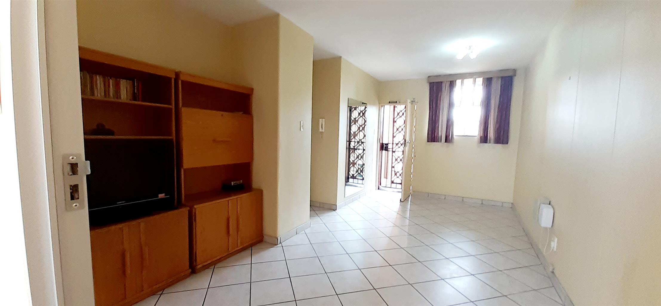 A 2.5 bedroom flat for rent in Arcadia, Pretoria near amenities and colleges