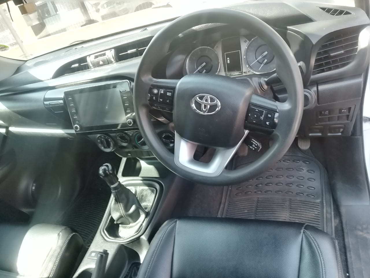 Used 2020 Toyota Hilux 2.4GD-6 double cab 4x4 SR - Private Seller Used 2020 Toyota Hilux 2.4GD-6 double cab 4x4 SR - Private Seller