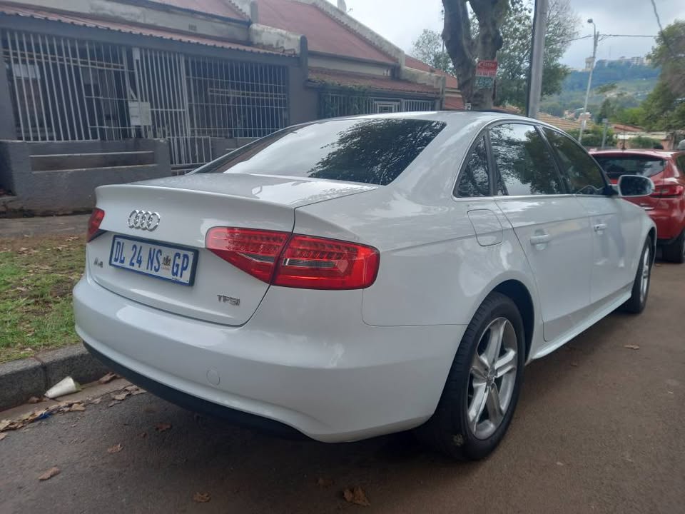 2015 AUDI A4 1.8 TFSI AUTOMATIC, WHITE,  LEATHER SEATS, SUNROOF.