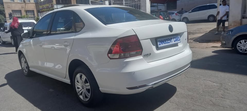 2017 VW POLO POLO 6 SEDAN 1.4 MANUAL, WHITE COLOUR, 73000KM, CODE 3