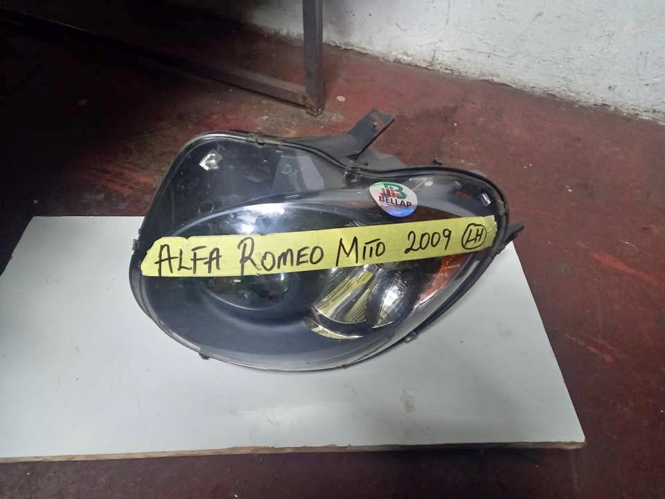 2009 Alfa Romeo Mito Headlight Left Hand Side - Private Seller 2009 Alfa Romeo Mito Headlight Left Hand Side - Private Seller
