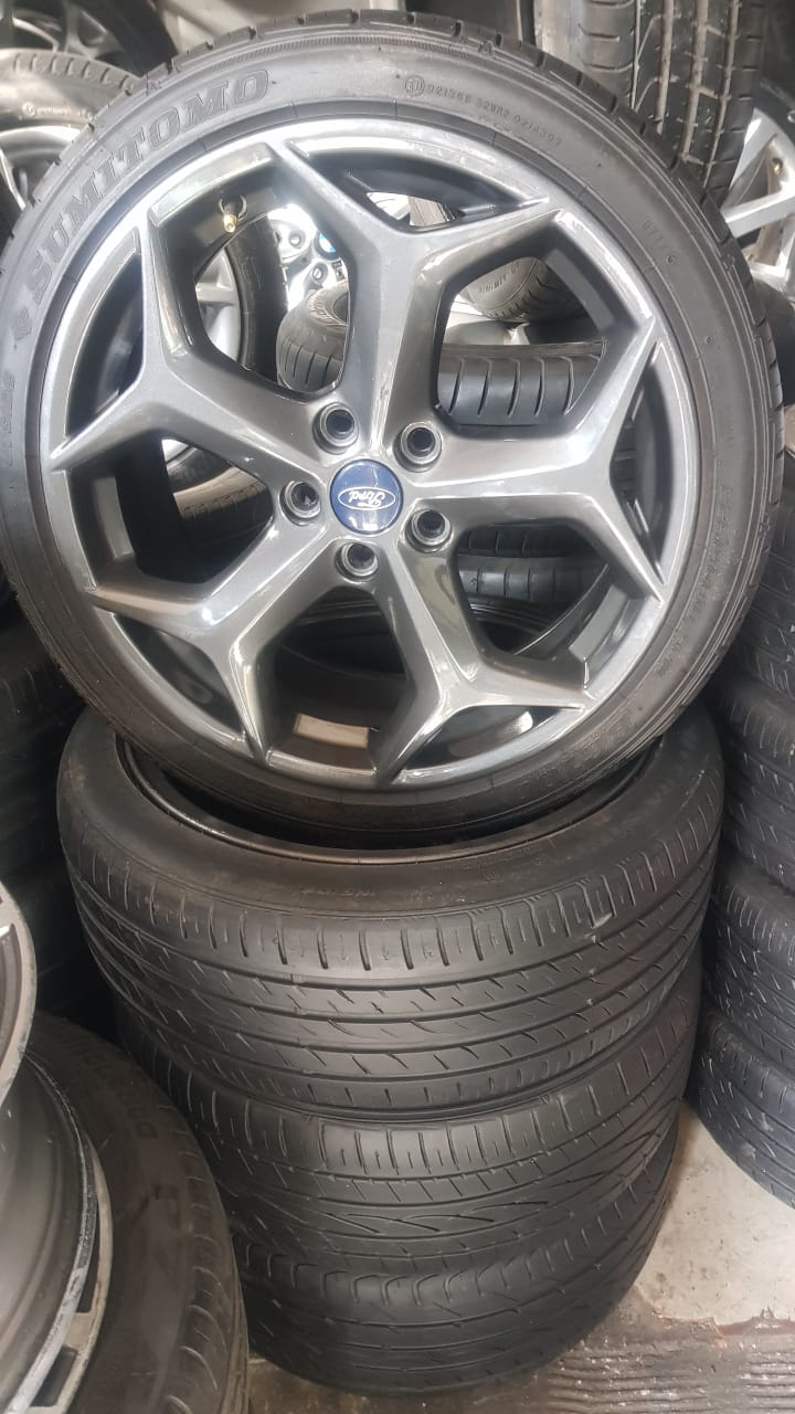 18inches Ford focus rims and tyres for sell... - Private Seller 18inches Ford focus rims and tyres for sell... - Private Seller