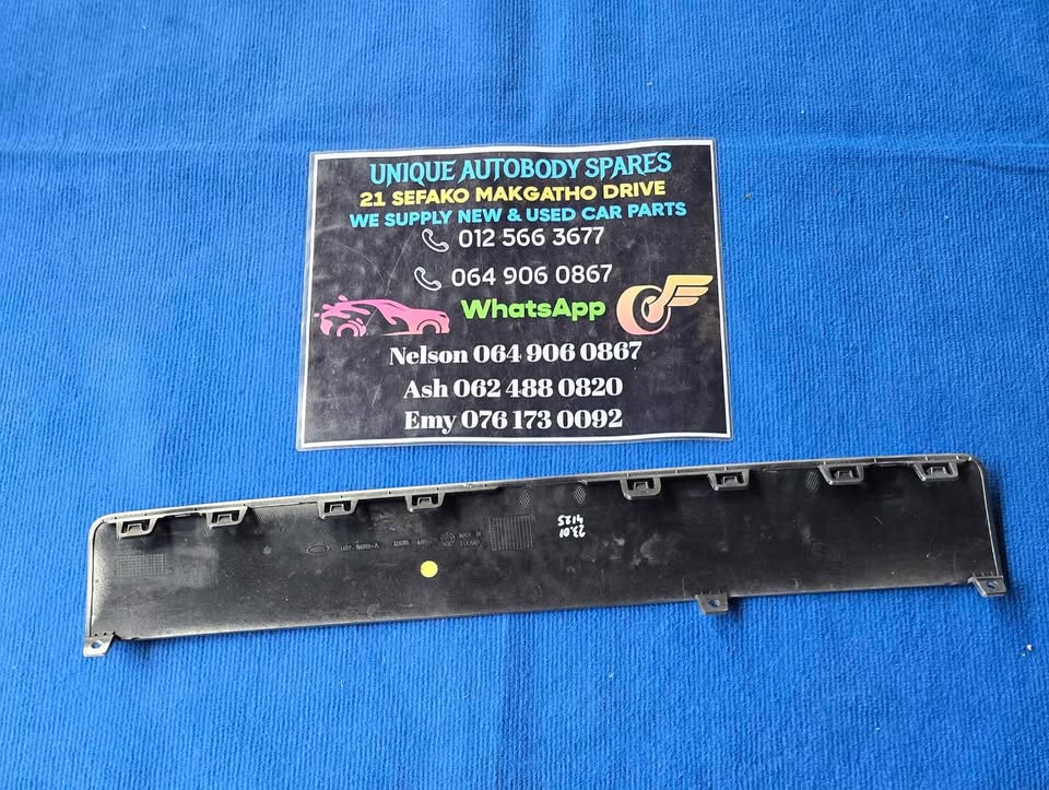 Land Rover Defender Rear Bumper Spoiler - Private Seller