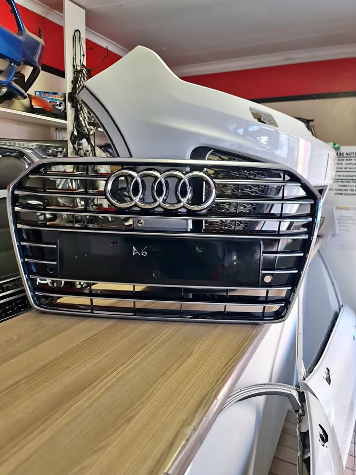 2018 AUDI A6 MAIN GRILL IN A GOOD CONDITION FOR SALE - Private Seller 2018 AUDI A6 MAIN GRILL IN A GOOD CONDITION FOR SALE - Private Seller