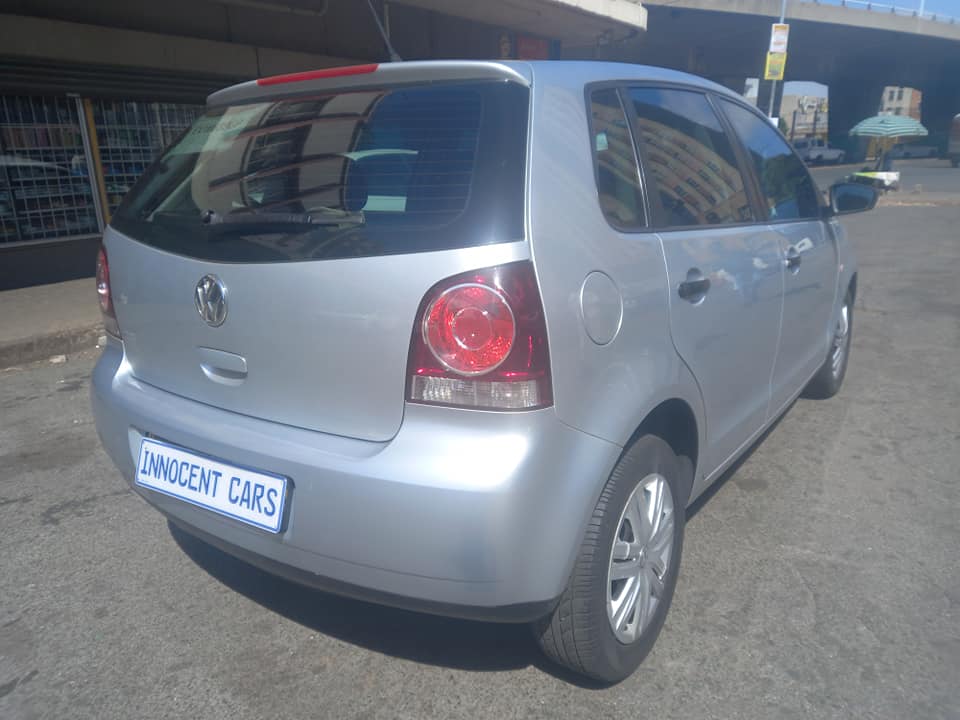 2016 VW POLO VIVO 1.4 PETROL ENGINE, MANUAL TRANSMISSION SILVER COLOUR, MILEAGE 68000KM
