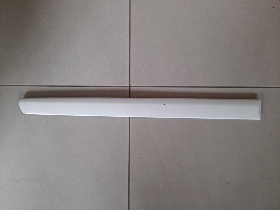 VW POLO 03/09 REAR RIGHT SIDE DOOR BEADING FORSALE