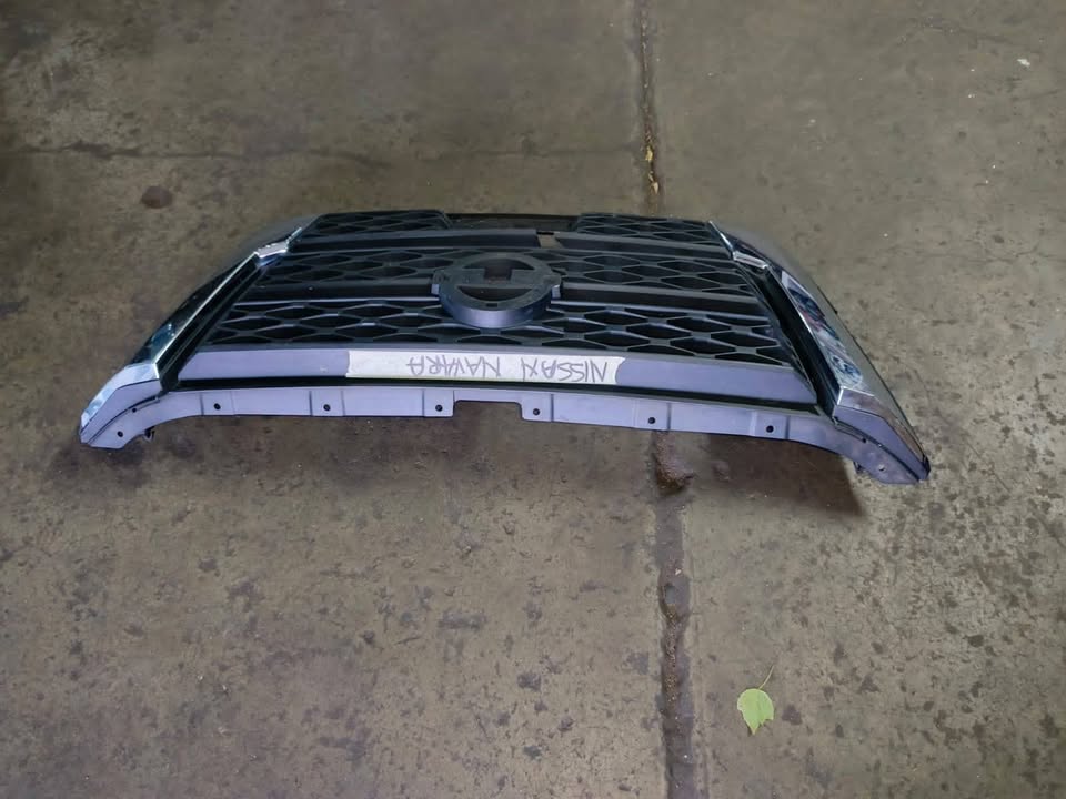 Nissan Navara front Grill - Private Seller Nissan Navara front Grill - Private Seller