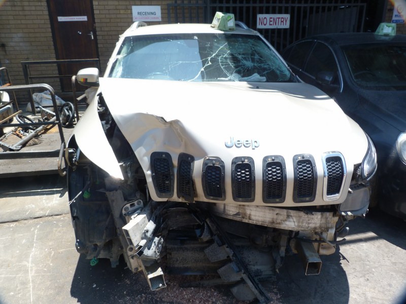 Jeep Cherokee LTD 3.2 AT - 2015 SPARESBOYZ STRIPPING FOR SPARES - Private Seller Jeep Cherokee LTD 3.2 AT - 2015 SPARESBOYZ STRIPPING FOR SPARES - Private Seller