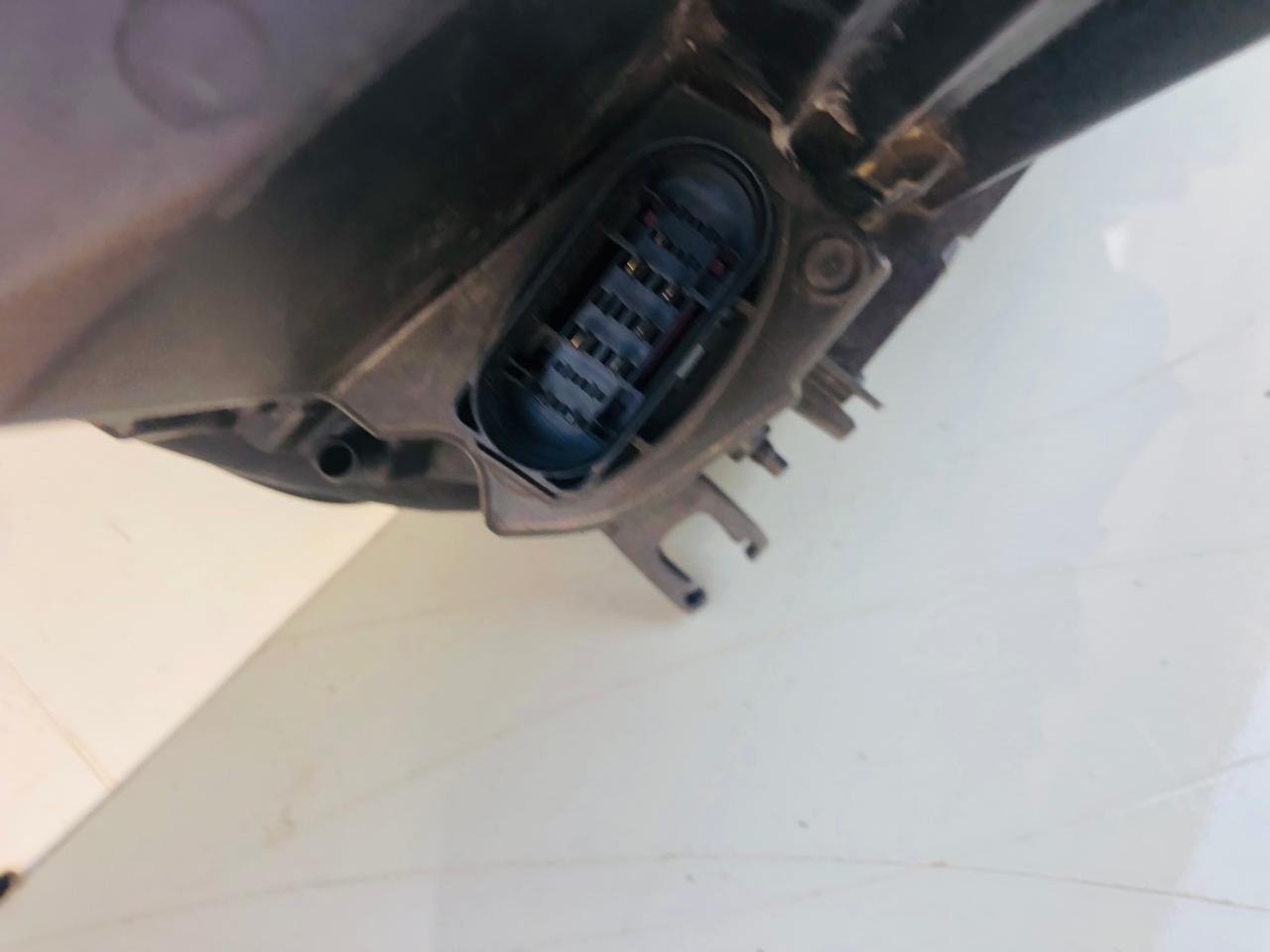 Audi A4 B9 left and right side xenon headlights (2017-2020) - Private Seller Audi A4 B9 left and right side xenon headlights (2017-2020) - Private Seller