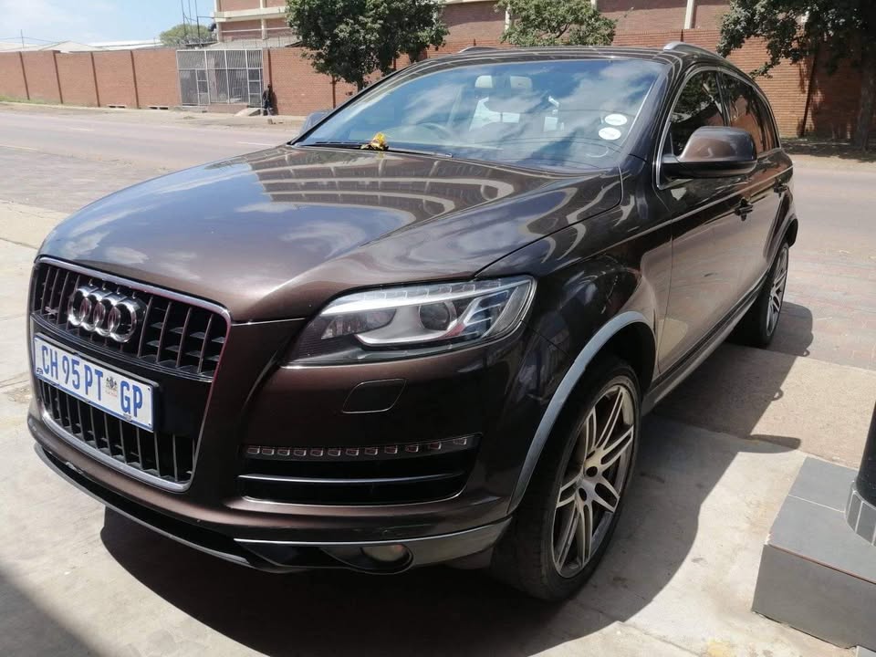 Audi Q7 3.0 Tdi stripping for spares