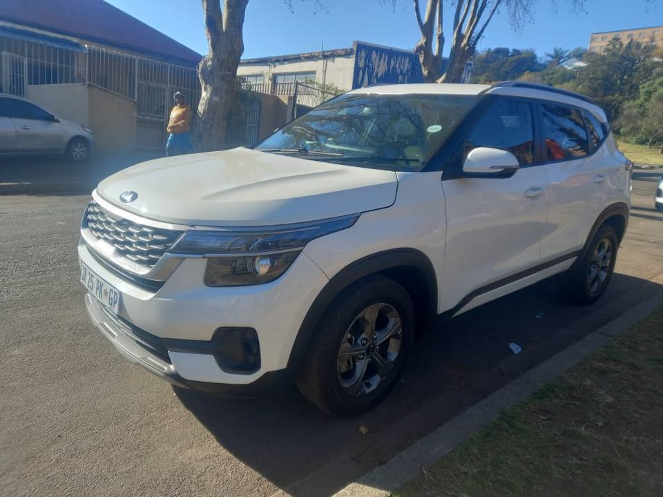 2020 Kia Seltos 2.0 Automatic, Petrol, White, 78000kms, Reverse camera and sensors