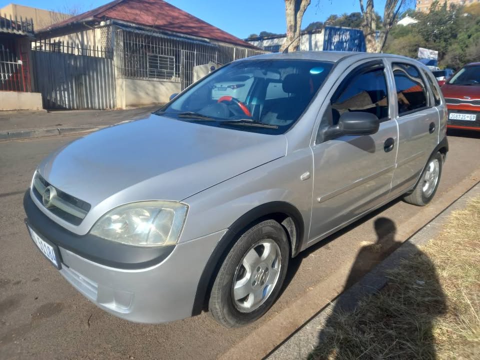 2006 Opel Corsa Gamma 1.4 Petrol, Manual, Silver, 92000kms