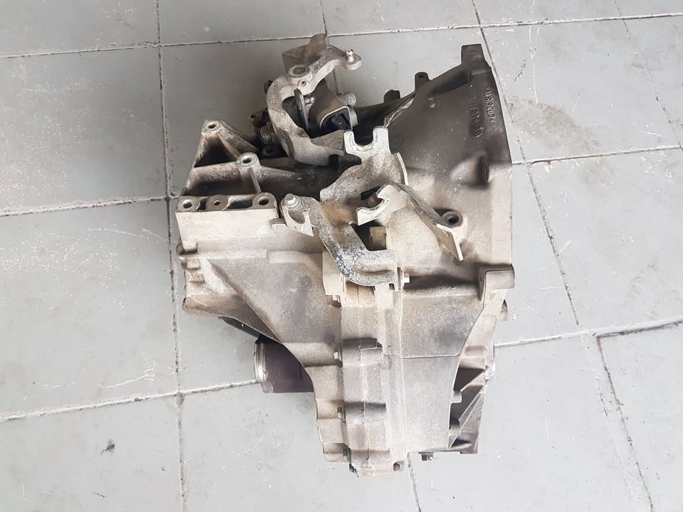 gearbox ford fiesta 1,0L 2020 - Private Seller gearbox ford fiesta 1,0L 2020 - Private Seller