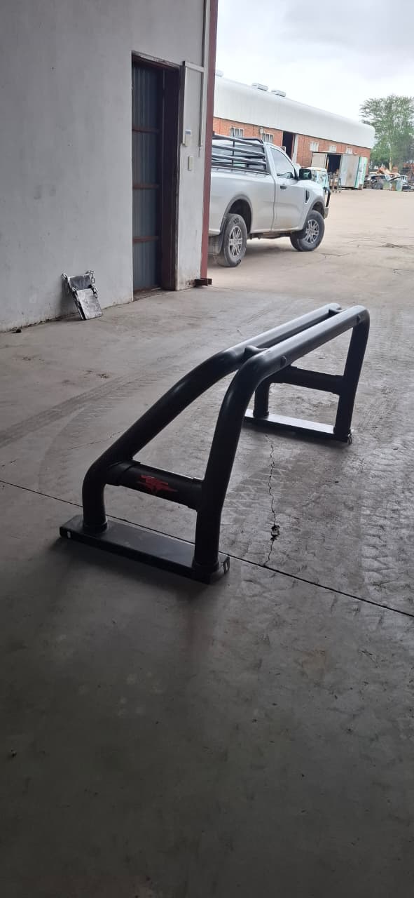 Mahindra S6 roll bar - Private Seller Mahindra S6 roll bar - Private Seller