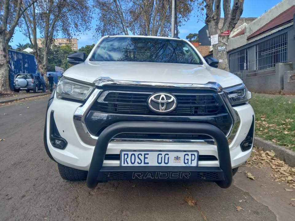 2021 Toyota Hilux Double Cab 2.4 GD6 Diesel, Manual 4×4, White, Service Book, 150000kms, 2021 Toyota Hilux Double Cab 2.4 GD6 Diesel, Manual 4×4, White, Service Book, 150000kms,
