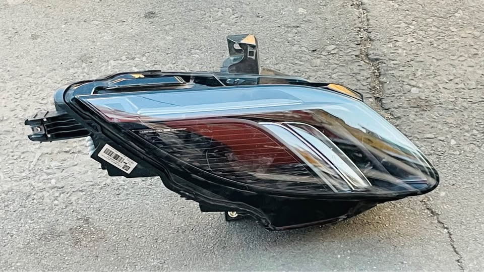 Jaguar F Type Full LED HEADLIGHT 2018/20 - Private Seller Jaguar F Type Full LED HEADLIGHT 2018/20 - Private Seller