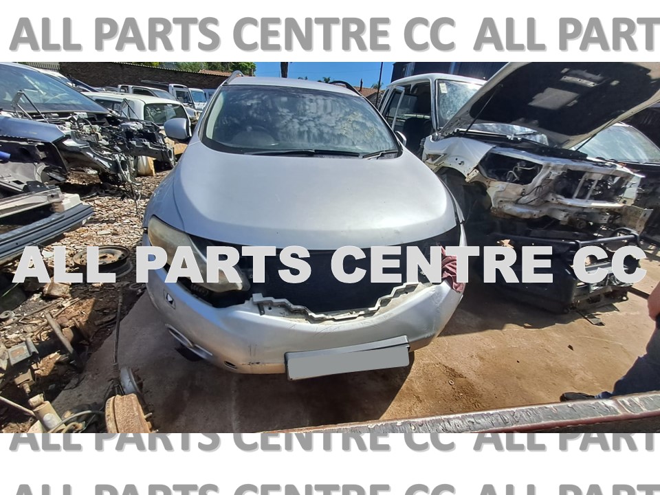 Nissan Murano stripping for spares silver