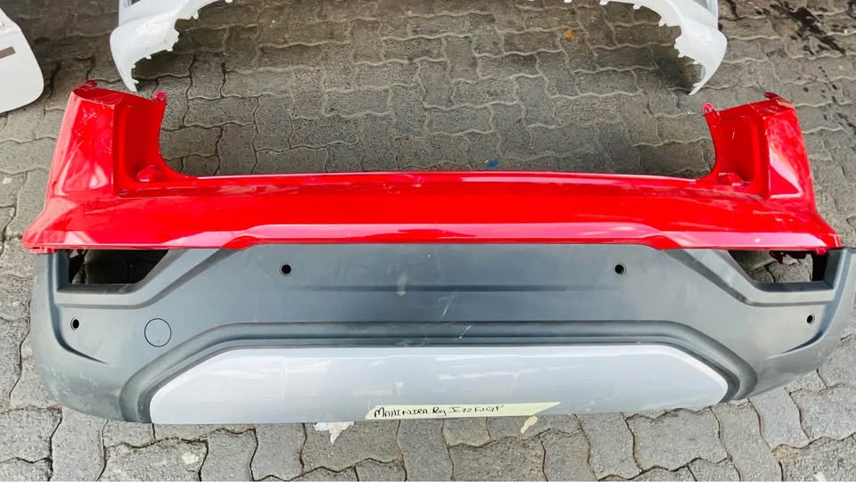 Mahindra XUV300 back bumper - Private Seller