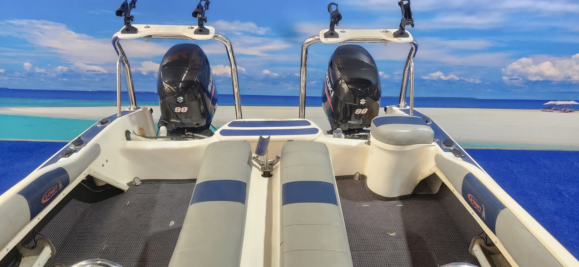 KINGCAT 170 ON TRAILER 2 X 90 HP SUZUKI 4 STROKES
