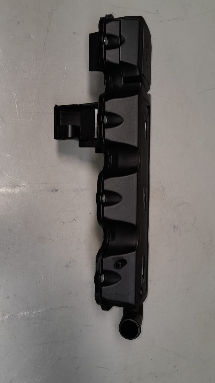 OPEL CORSA CYLINDER HEAD, PLASTIC COVER FOR SALE - Private Seller OPEL CORSA CYLINDER HEAD, PLASTIC COVER FOR SALE - Private Seller