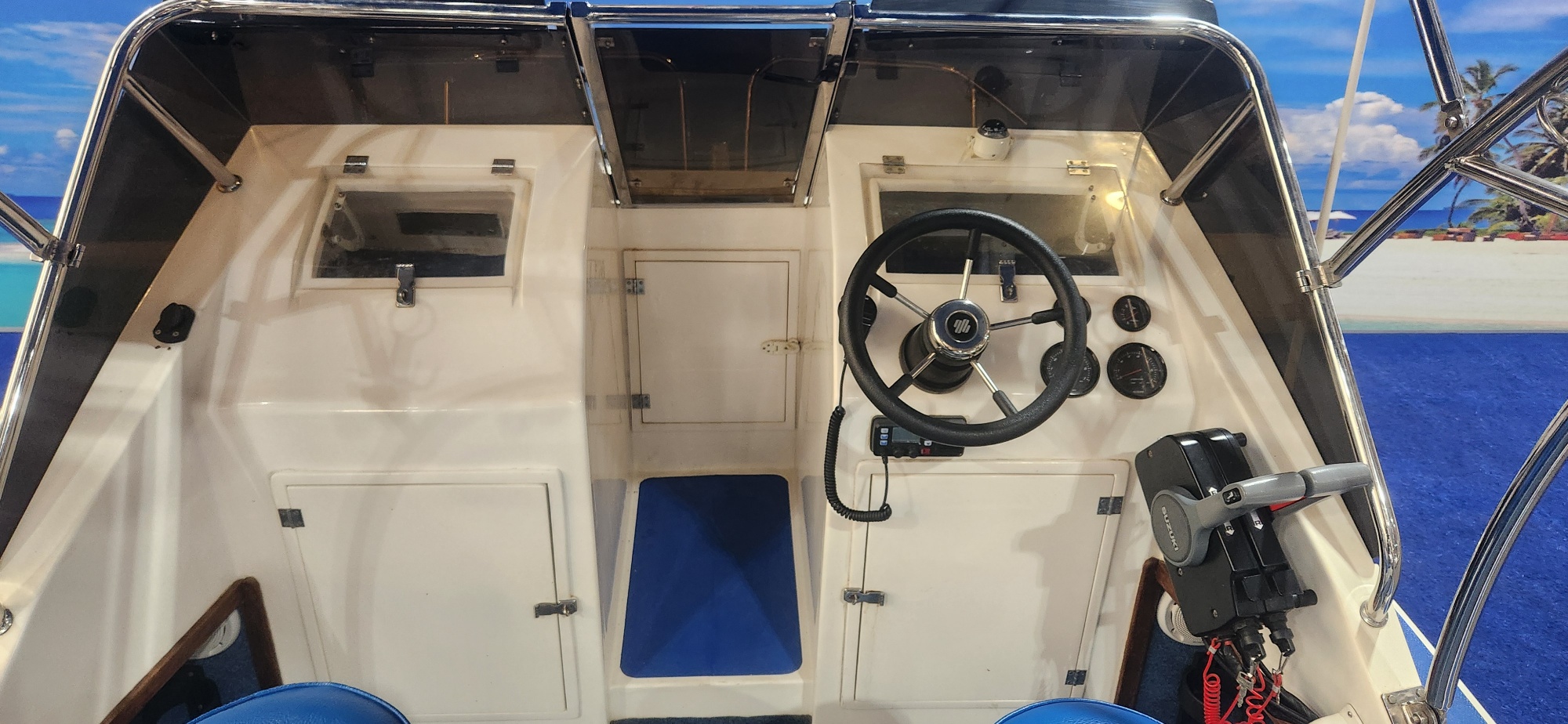 YOGI CAT 500 ON TRAILER 2 X 60 HP SUZUKI 4 STROKES 2011 MODEL 190 / 200 HOURS