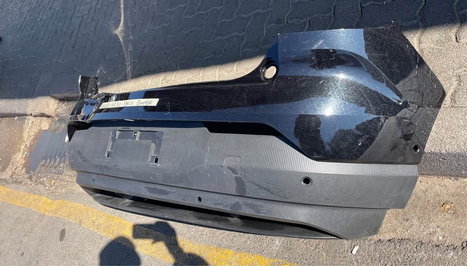 Volvo EX30 Rearbumper and spoiler - Private Seller Volvo EX30 Rearbumper and spoiler - Private Seller