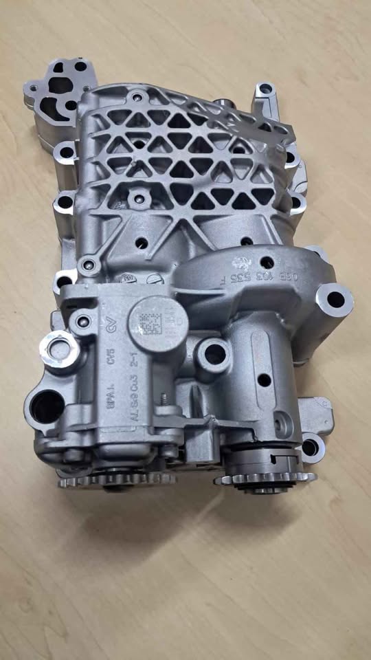 Brand New AUDI VW BWE oil pump - Private Seller