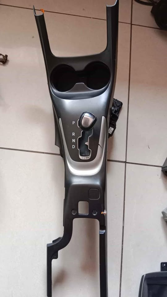 Original complete gear lever with case for Dodge journey 2012 - Private Seller Original complete gear lever with case for Dodge journey 2012 - Private Seller