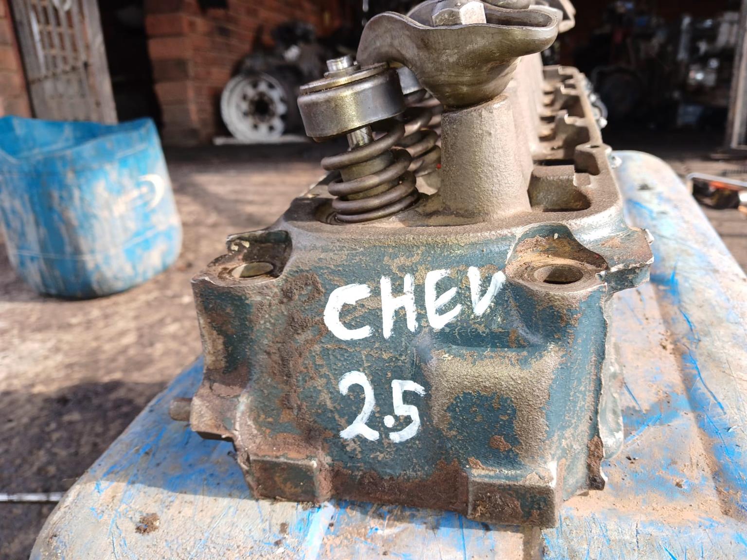 Chev 2.5 Cylinderhead for sale