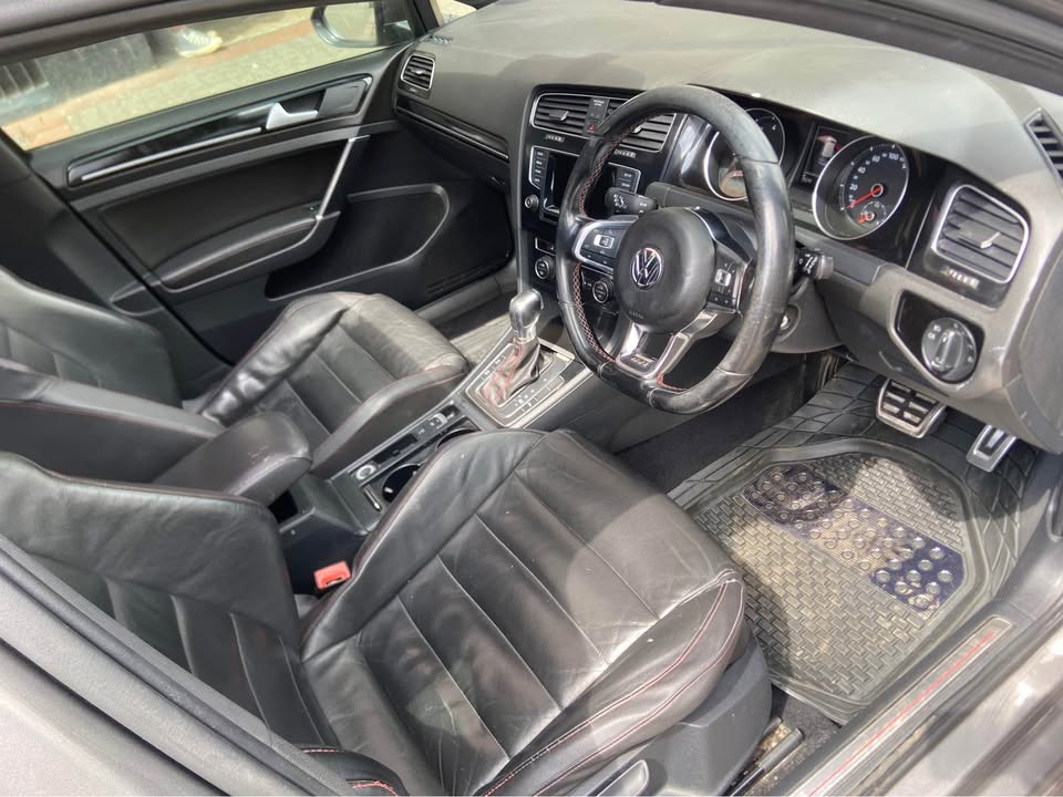2015 Polo Golf 7 GTI 2.0 17000km Automatic
