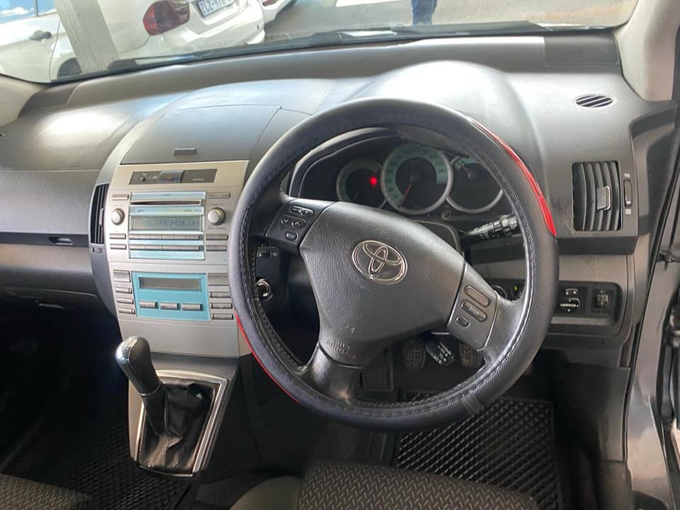 2007 TOYOTA VERSO 1.6 7 SEATER MANUAL