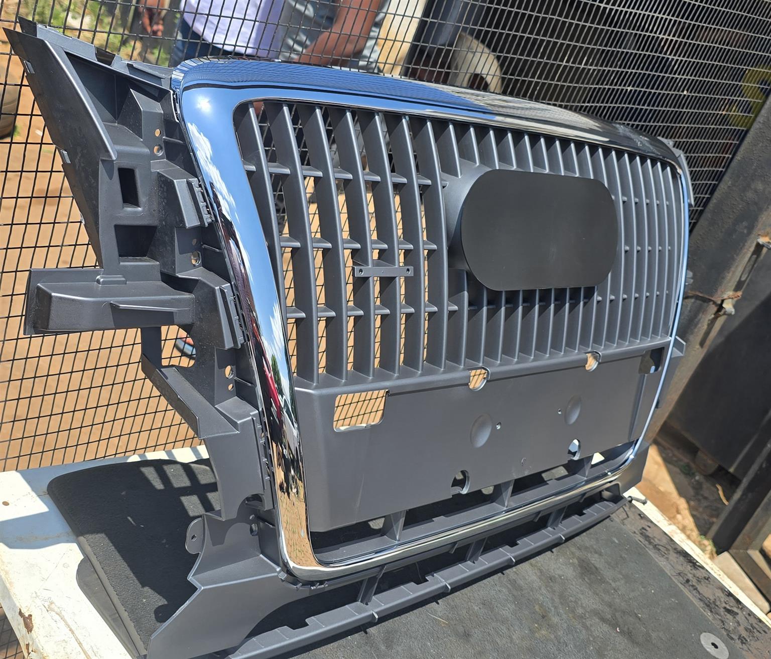 New stock arrivals Audi q5 09 to 12 Radiator grill - Private Seller New stock arrivals Audi q5 09 to 12 Radiator grill - Private Seller