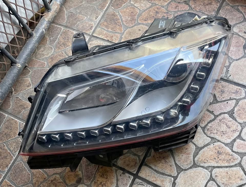 Haval H2 LED Headlight Leftside Call or Dm - Private Seller Haval H2 LED Headlight Leftside Call or Dm - Private Seller