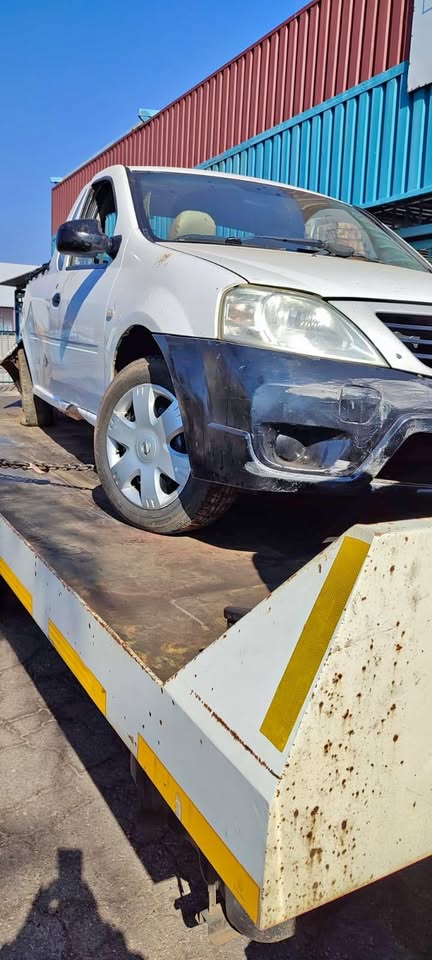 NP200 1.6 STRIPPING FOR SPARES - Private Seller NP200 1.6 STRIPPING FOR SPARES - Private Seller
