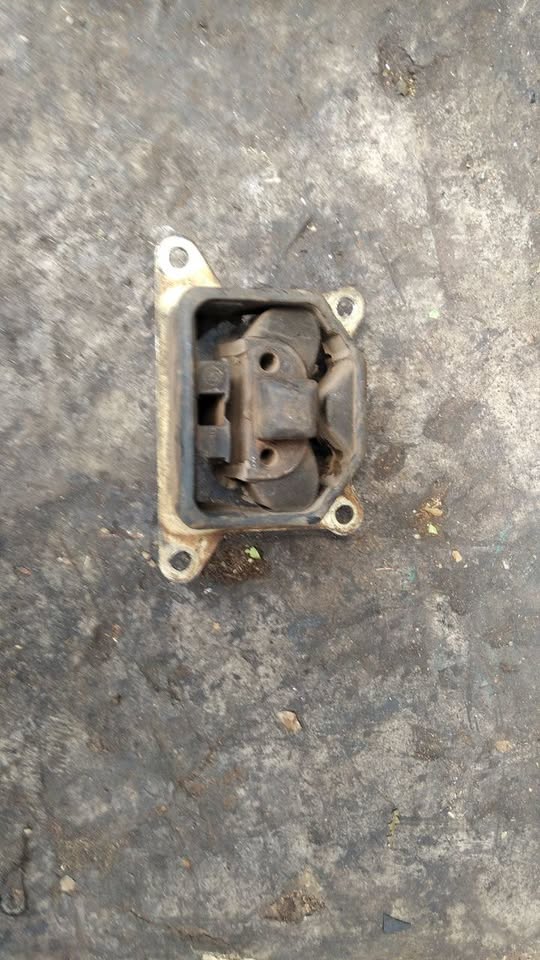 OPEL ASTRA MOUNTING FOR SALE - Private Seller OPEL ASTRA MOUNTING FOR SALE - Private Seller