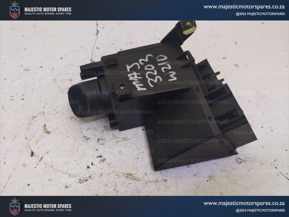 Mercedes E320 W210 Light Switch Fuse Module for sale – Pre-Owned - Private Seller