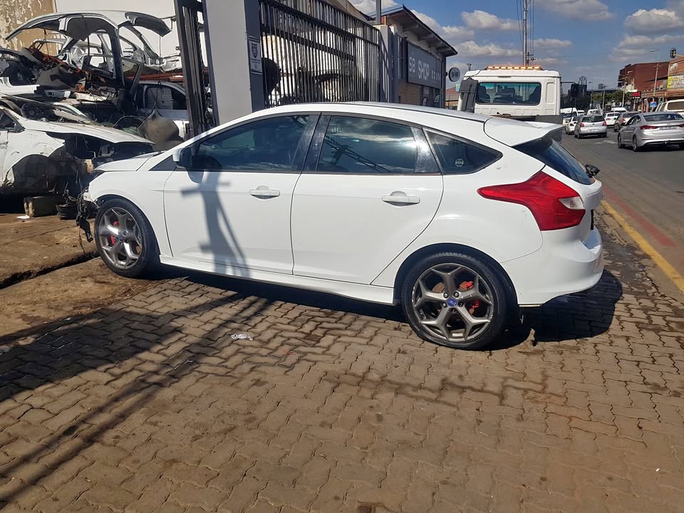 Ford Focus st 2,0L 2017 model - Private Seller Ford Focus st 2,0L 2017 model - Private Seller