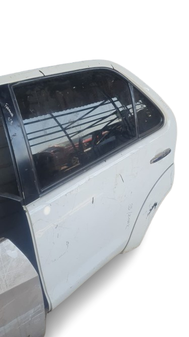 TOYOTA FORTUNER LEFT FRONT DOOR (2012-2016) - Private Seller TOYOTA FORTUNER LEFT FRONT DOOR (2012-2016) - Private Seller