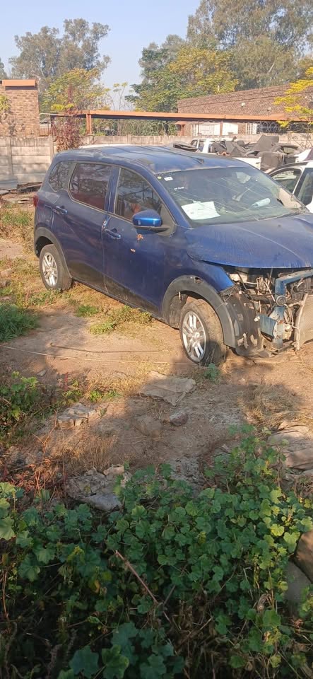 2022 RENAULT TRIBER STRIPPING FOR SPARES!!!!