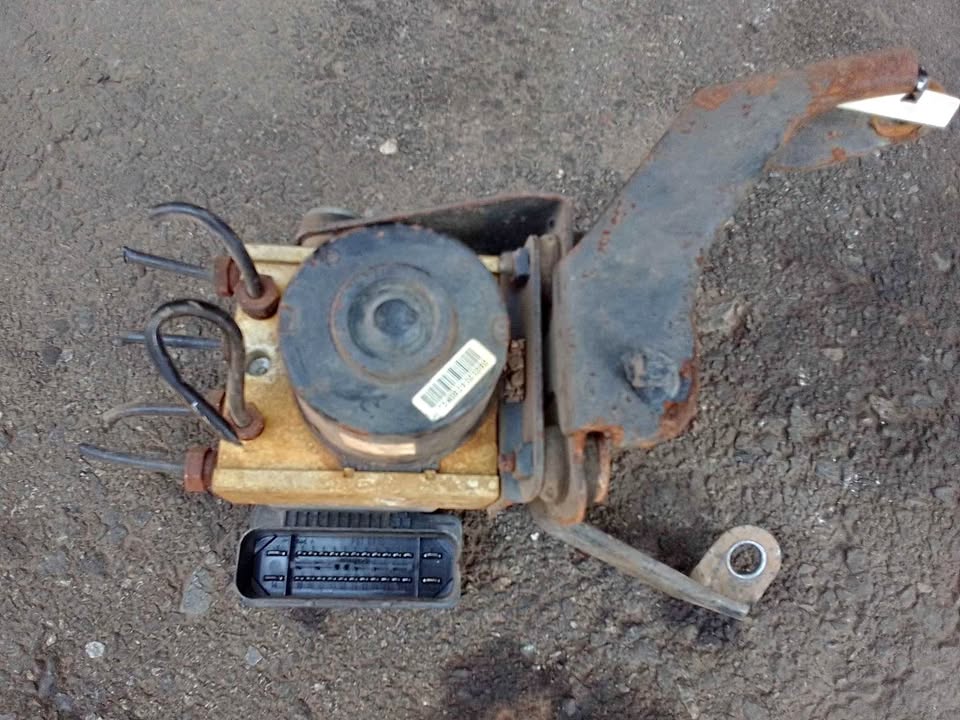 2009 ford fiesta ABS pump - Private Seller