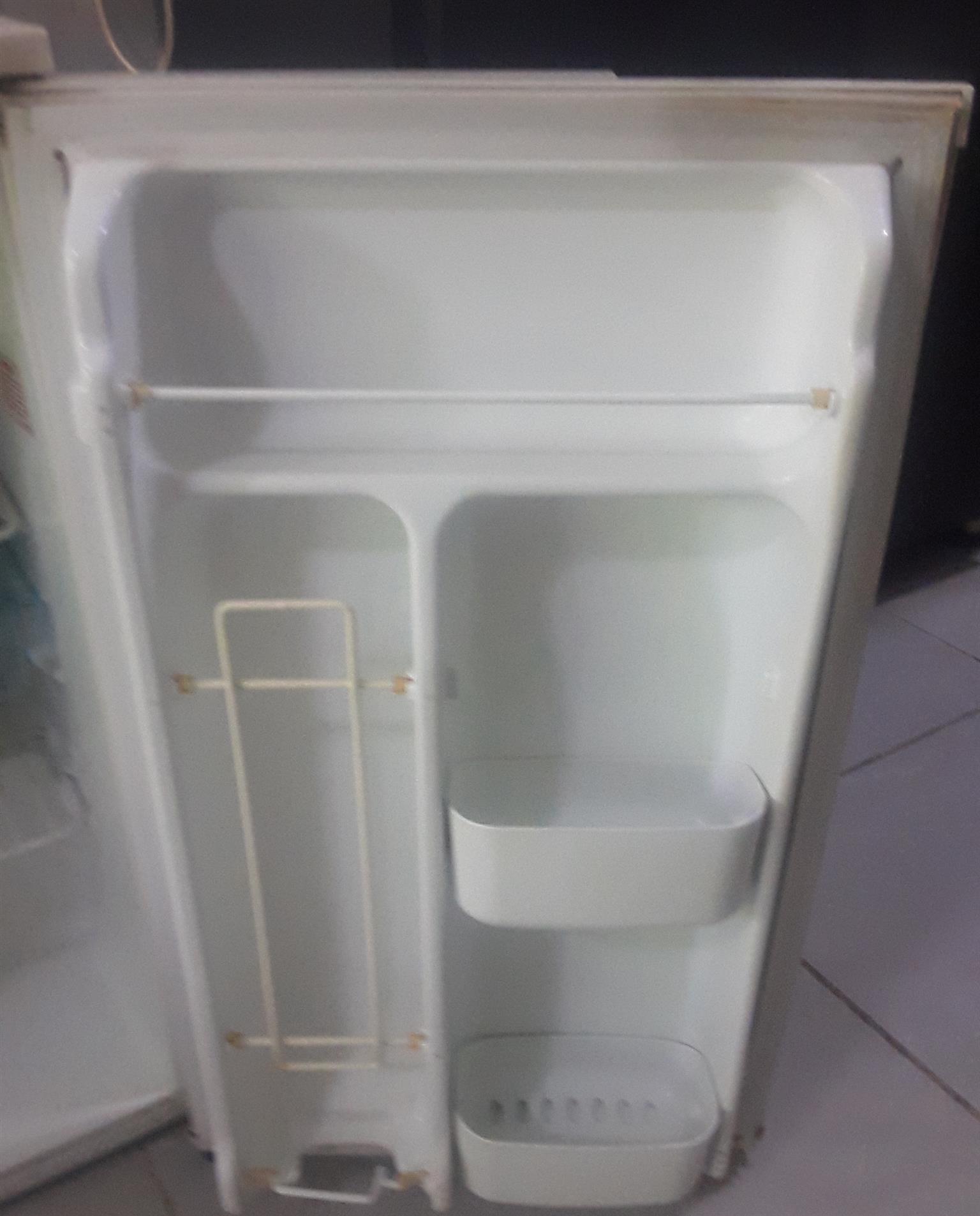 lg bar fridge gr 131su