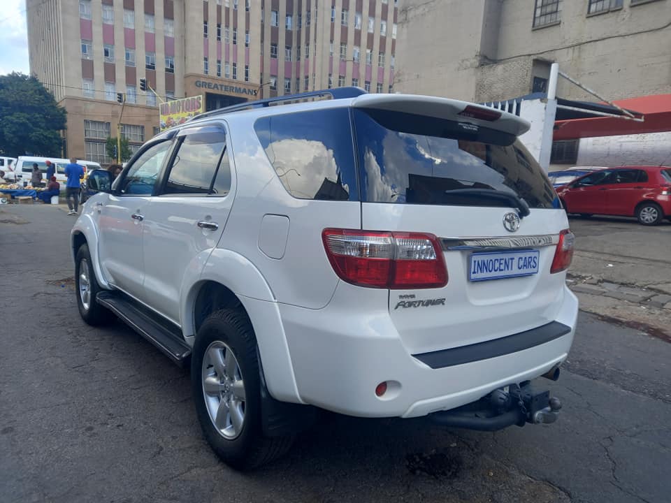 2010 TOYOTA FORTUNER 3.0 D4D  DIESEL, AUTOMATIC TRANSMISSION