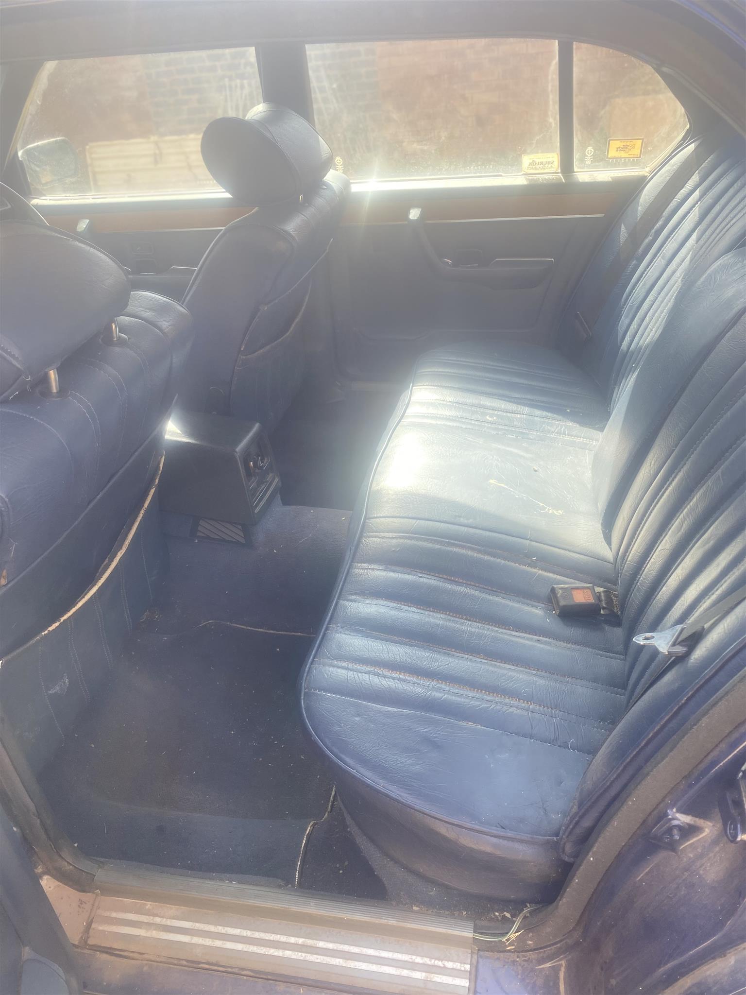 BMW 733i