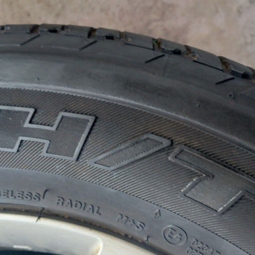 Good secondhand isuzu dmax bakkie rims